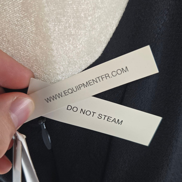 Equipment Navy Eclipse V Neck Pleated Viscose Midi Norice Dress Size 10 $450 - Picture 9 of 11